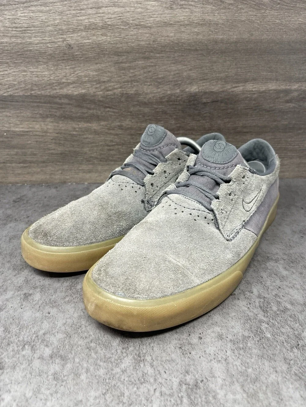 Nike SB Shane Size 11 Mens Grey Gum Suede Skate Shoes Zoom Air BV0657-001